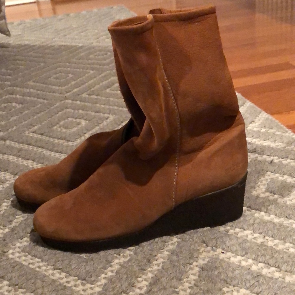 Arche Tan Suede Wedge Ankle Boots